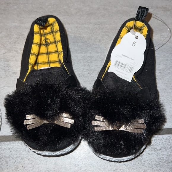 Toddler shoes - Picture 1 of 3